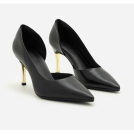 Sapato Scarpin em PU com Salto Alto Cromado Preto