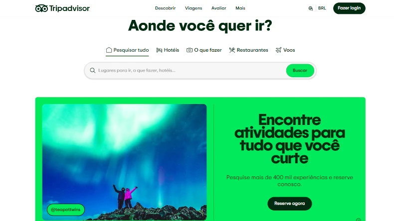 Tela inicial do Tripadvisor com foco em experiências e atividades. O banner exibe a aurora boreal e uma pessoa com os braços erguidos. O texto convida o usuário a explorar mais de 400 mil atividades pelo mundo.