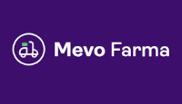 Logo Mevo farma com letras na cor branca sobre um fundo de cor azul.