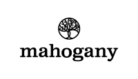 Logo Mahogany com a imagem de uma árvore dentro de um círculo acima do nome da marca. Todos os elementos estão em preto.