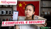 Mulher segurando um pacote e olhando desconfiada para a tela do celular com o aplicativo do AliExpress aberto. Ao fundo, há uma bandeira da China. O texto em destaque diz: "AliExpress é confiável e seguro? Veja antes de comprar", com selo "Remessa Conforme" e logo do site Descontos Top.