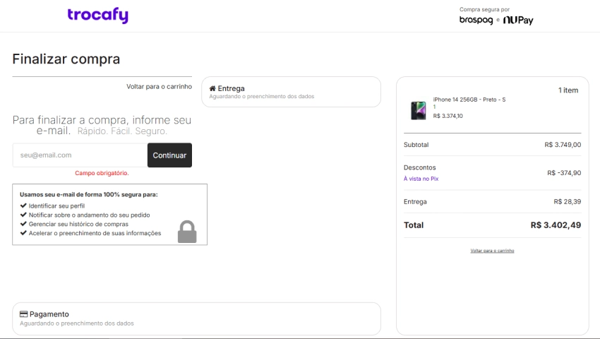Tela da Trocafy pedindo e-mail do cliente para finalizar a compra, exibindo também o resumo do pedido com subtotal, desconto aplicado e valor de entrega.