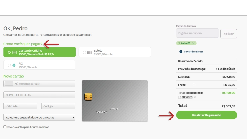 Tela de finalização da compra na Leroy Merlin, com opções de pagamento via cartão de crédito, boleto ou PIX. Um cupom de desconto de R$100 foi aplicado, reduzindo o total da compra para R$563,68. Botão verde "Finalizar Pagamento" aparece destacado.