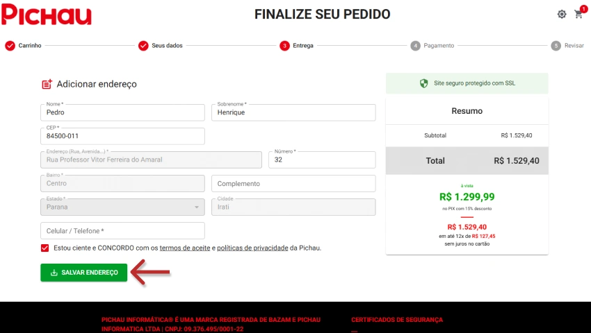 Imagem da tela de cadastro de endereço no site Pichau, mostrando detalhes do endereço de entrega e resumo do valor total, com botão verde de salvar endereço.