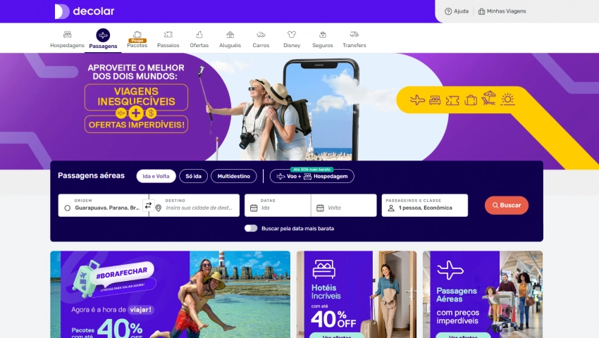 Página inicial da agência de viagens Decolar com promoções para passagens aéreas, hotéis e pacotes de viagem com descontos de até 40%.