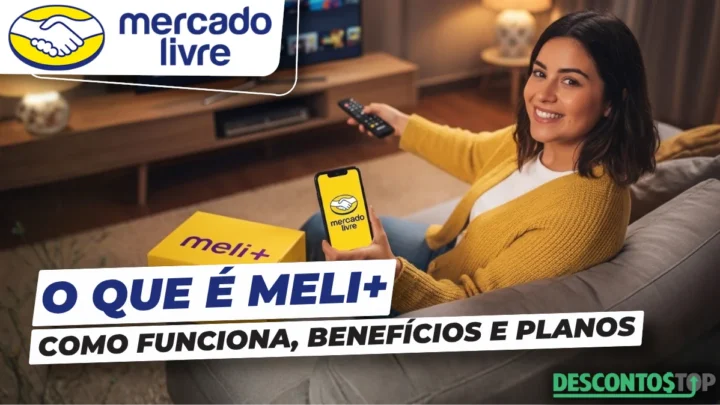 Mulher sorridente usando celular para demonstrar o serviço Meli+ da Mercado Livre, oferecendo informações sobre como funciona, benefícios e planos do serviço.