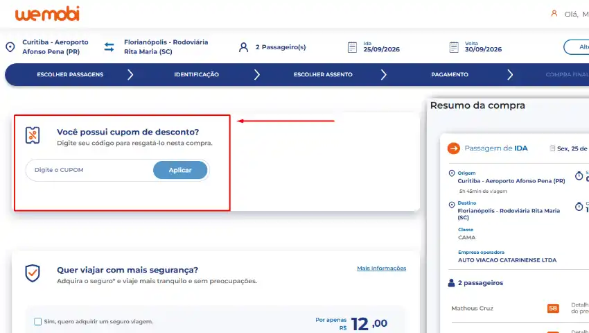 Captura de tela indicando com uma seta vermelha onde aplicar o cupom de desconto.